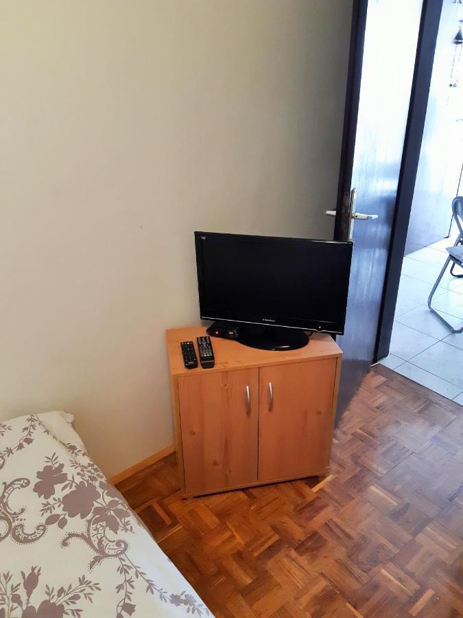 Dalmatino Apartmani Vir Luaran gambar