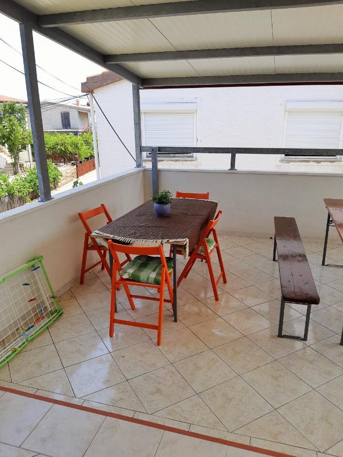 Dalmatino Apartmani Vir Luaran gambar